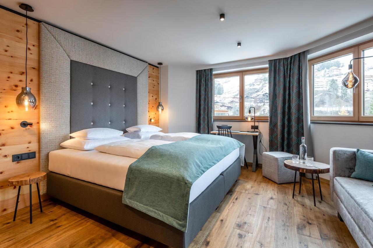 Hotel Das Zwoelferhaus Saalbach-Hinterglemm Extérieur photo